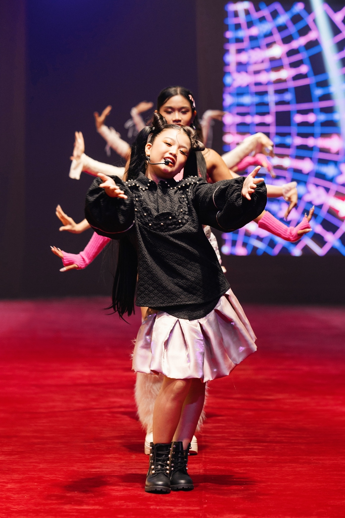 Minnie Cindy: Từ c&ocirc; b&eacute; nh&uacute;t nh&aacute;t đến mẫu nh&iacute; đa năng - Ảnh 5.