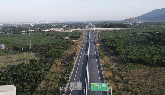 Th&ocirc;ng tin nổi bật tại TPHCM 15-12: điều tra vụ ch&aacute;y c&ocirc;ng ty gỗ; lộ b&iacute; mật kho xăng dầu 30 Đ&agrave;o Tr&iacute; - Ảnh 3.