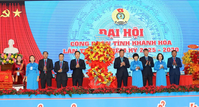 Ông Phan Thanh Liêm giữ chức chủ tịch LĐLĐ Khánh Hoà - Ảnh 4.