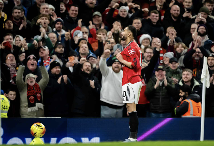 Rượt đuổi nghẹt thở tại Old Trafford, Man Utd v&agrave; Bournemouth chia điểm trận cầu 8 b&agrave;n - Ảnh 6.