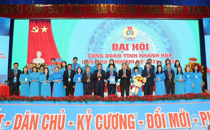 Ông Phan Thanh Liêm giữ chức chủ tịch LĐLĐ Khánh Hoà - Ảnh 7.