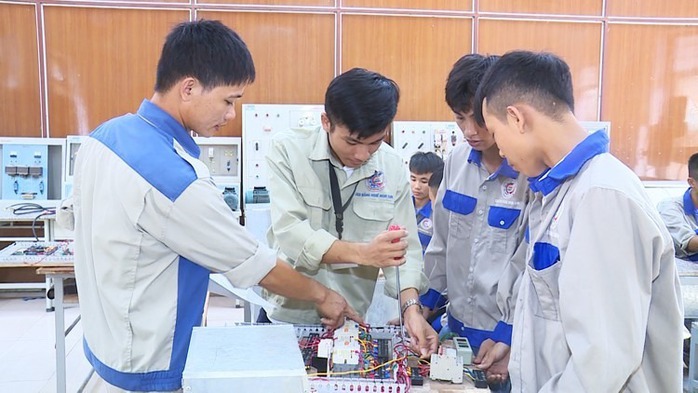 Học tập, nâng cao trình độ: Con đường thoát nghèo bền vững - Ảnh 2.