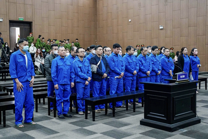 Cựu Chánh án TAND Đắk Đoa bị truy tố vì hối lộ để cứu vợ là thẩm phán - Ảnh 1. Cựu Chánh án TAND Đắk Đoa bị truy tố vì hối lộ để cứu vợ là thẩm phán - Ảnh 1.