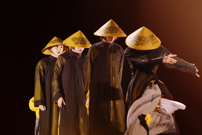 Sony Music r&oacute;t vốn: Bệ ph&oacute;ng quốc tế triệu đ&ocirc; cho d&agrave;n idol T&acirc;n binh to&agrave;n năng - Ảnh 1.