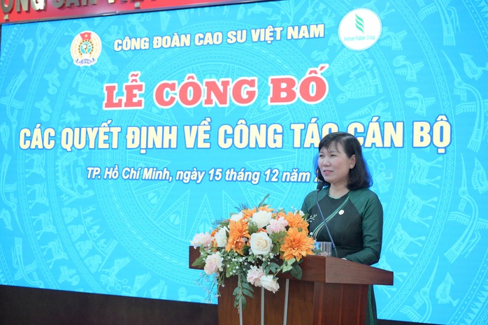 Bà Huỳnh Thị Cẩm Hồng làm Chủ tịch Công đoàn Cao su Việt Nam - Ảnh 2.