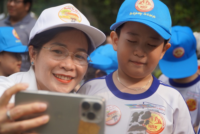  "Phường S&agrave;i G&ograve;n trong mắt em": Mỗi ng&agrave;y đều đi qua m&agrave; như lần đầu được kh&aacute;m ph&aacute; - Ảnh 16.