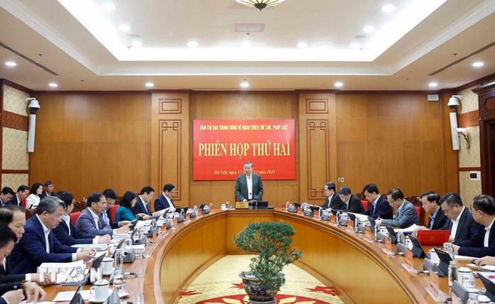 Tổng B&iacute; thư T&ocirc; L&acirc;m: Th&aacute;o gỡ nhanh nhất những "điểm nghẽn", vướng mắc về ph&aacute;p luật - Ảnh 2.