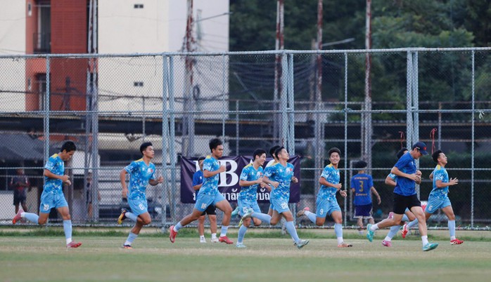 Trung vệ "th&eacute;p" U22 Việt Nam muốn "kh&oacute;a chặt" tiền đạo U22 Th&aacute;i Lan - Ảnh 1.