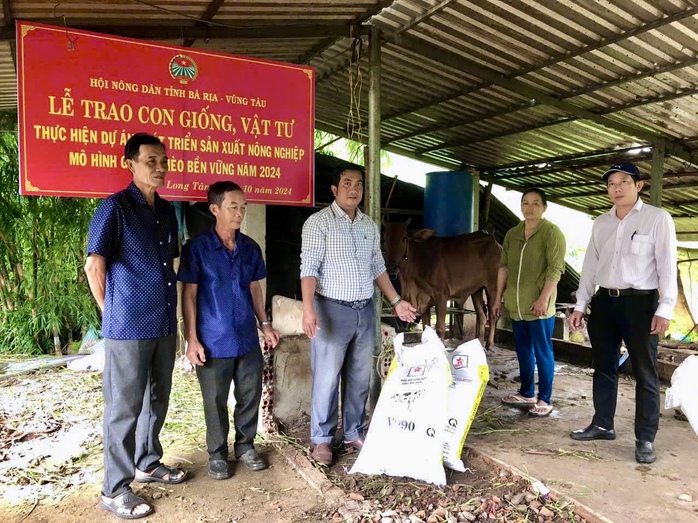 Giảm ngh&egrave;o bền vững từ những ch&iacute;nh s&aacute;ch đi v&agrave;o cuộc sống - Ảnh 1.