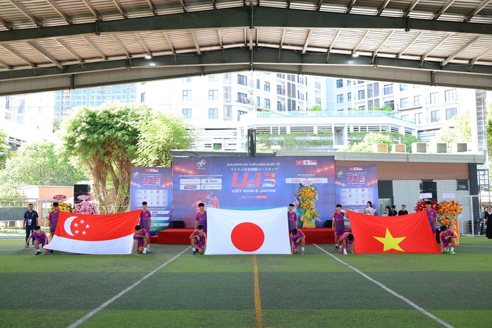 Khởi tranh Giải b&oacute;ng đ&aacute; Thiếu ni&ecirc;n Quốc tế U13 Việt Nam - Nhật Bản lần thứ VII - Ảnh 1.