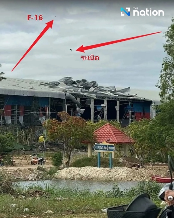 F-16 Th&aacute;i Lan dội bom li&ecirc;n tiếp, Campuchia b&aacute;o động đỏ - Ảnh 1.