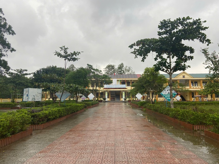 Trường c&ocirc;ng bị phạt gần 200 triệu đồng sau vụ ngộ độc: Tiền nộp phạt lấy từ đ&acirc;u? - Ảnh 1.