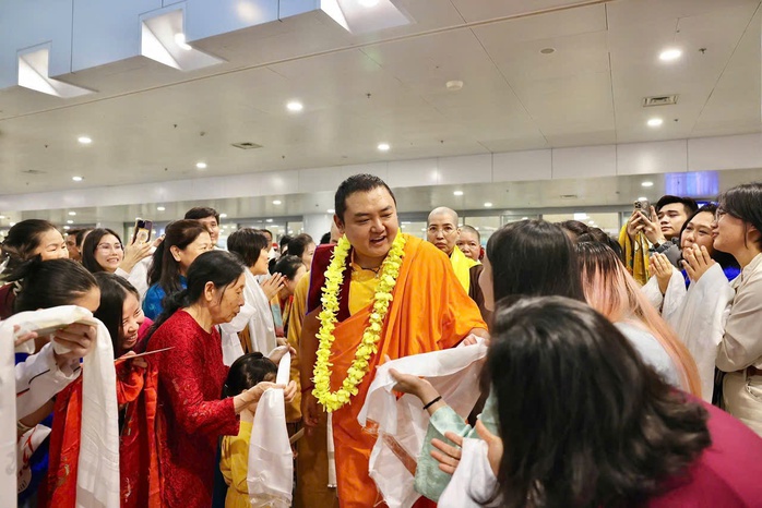  H&agrave;nh tr&igrave;nh t&acirc;m linh đ&oacute;n năm mới tại Đại Bảo th&aacute;p Mandala T&acirc;y Thi&ecirc;n - Ảnh 2.