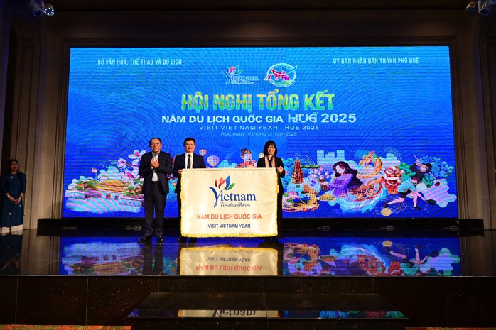 Bộ trưởng Bộ VH-TT&DL: Huế kh&ocirc;ng chỉ xin đăng cai rồi l&agrave;m được bao nhi&ecirc;u th&igrave; l&agrave;m - Ảnh 2.