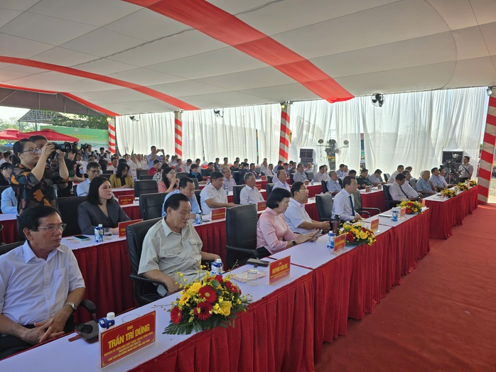 ĐBSCL khởi c&ocirc;ng v&agrave; kh&aacute;nh th&agrave;nh nhiều c&ocirc;ng tr&igrave;nh giao th&ocirc;ng trọng điểm - Ảnh 7.