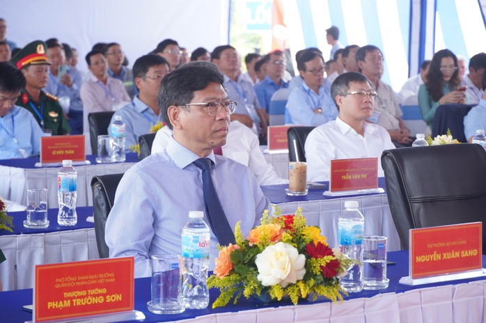 ĐBSCL khởi c&ocirc;ng v&agrave; kh&aacute;nh th&agrave;nh nhiều c&ocirc;ng tr&igrave;nh giao th&ocirc;ng trọng điểm - Ảnh 3.