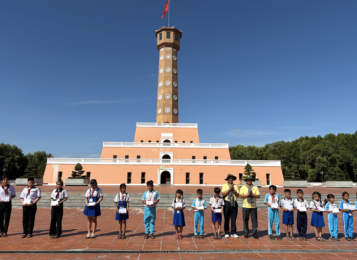Nh&igrave;n lại h&agrave;nh tr&igrave;nh của c&aacute;n bộ "D&acirc;n vận kh&eacute;o" TPHCM - Ảnh 10.