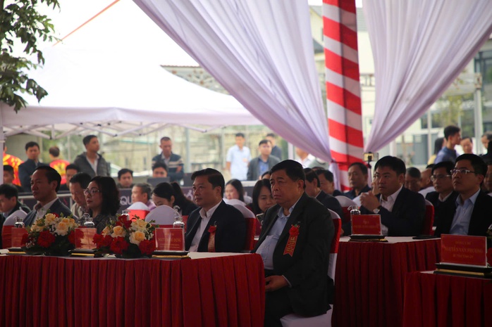 Ph&oacute; Thủ tướng Nguyễn Ch&iacute; Dũng dự lễ khởi c&ocirc;ng khu nh&agrave; ở x&atilde; hội 638 tỉ đồng ở Quảng Trị - Ảnh 3.