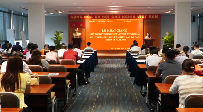 Khai giảng lớp bồi dưỡng nghiệp vụ tiếp công dân, xử lý đơn, giải quyết khiếu nại, tố cáo tại TPHCM - Ảnh 1.