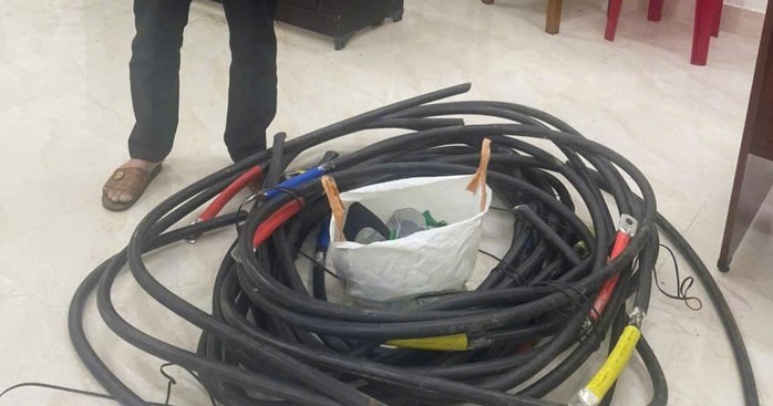 Siêu trộm Trần Văn Tuấn bị bắt vì trộm dây điện ở Đà Nẵng - Quảng Ngãi - Ảnh 2.