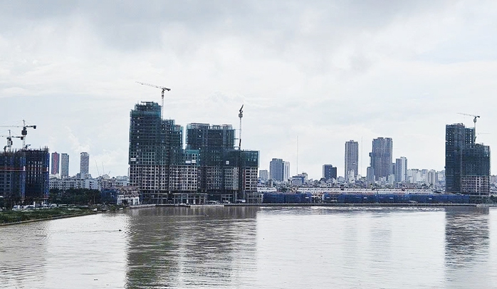 Đà Nẵng khẳng định quy hoạch đảm bảo hạ tầng giữa cơn sốt cao ốc ven sông Hàn - Ảnh 2.