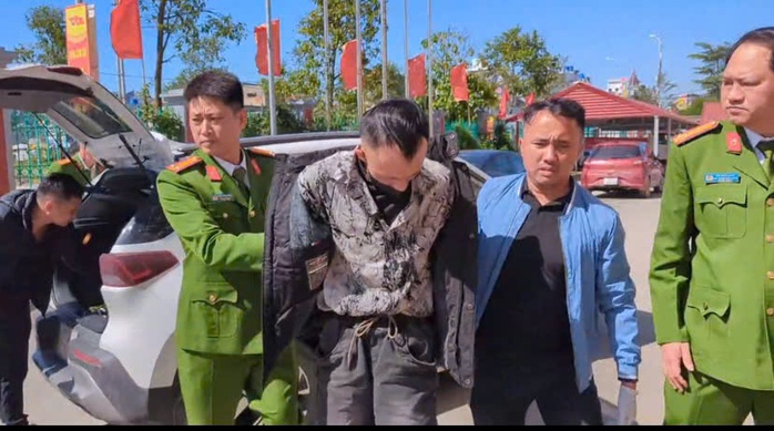 Bắt giữ đối tượng Hiếp dâm bé gái 12 tuổi và tổ chức sử dụng ma túy trái phép - Ảnh 1.