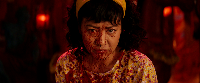 Diễn viên Hồng Ánh gây sốc với gương mặt "đầy máu" - Ảnh 4.