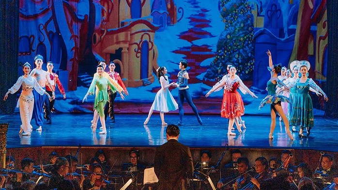 Vở Ballet "Kẹp hạt dẻ" tái ngộ đầy hứng khởi mùa giáng sinh tại TP HCM - Ảnh 1.