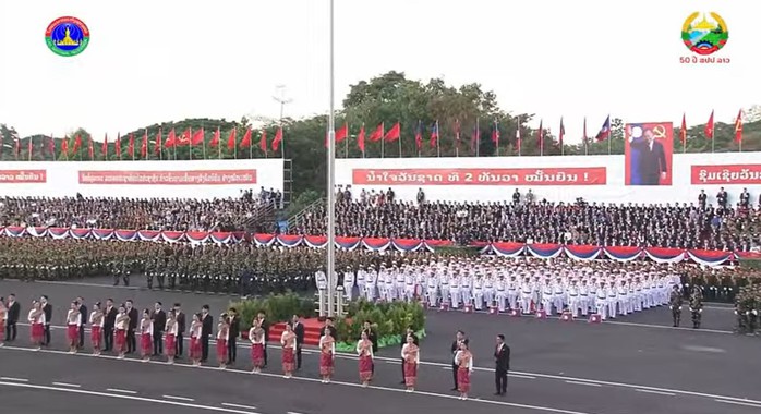 Diễu binh hoành tráng kỷ niệm 50 năm Quốc khánh Lào - Ảnh 11.