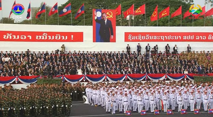 Diễu binh hoành tráng kỷ niệm 50 năm Quốc khánh Lào - Ảnh 4.