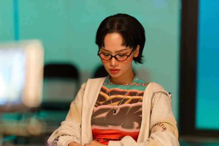 Diễn viên Hồng Ánh gây sốc với gương mặt "đầy máu" - Ảnh 7.