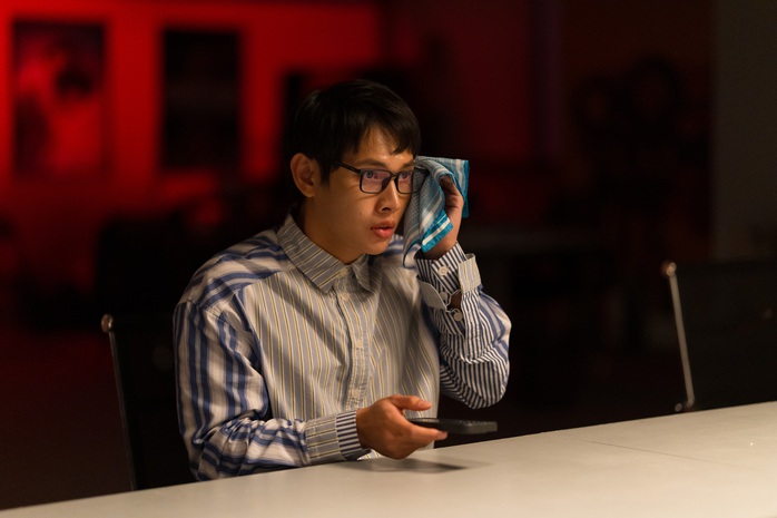 Diễn viên Hồng Ánh gây sốc với gương mặt "đầy máu" - Ảnh 11.