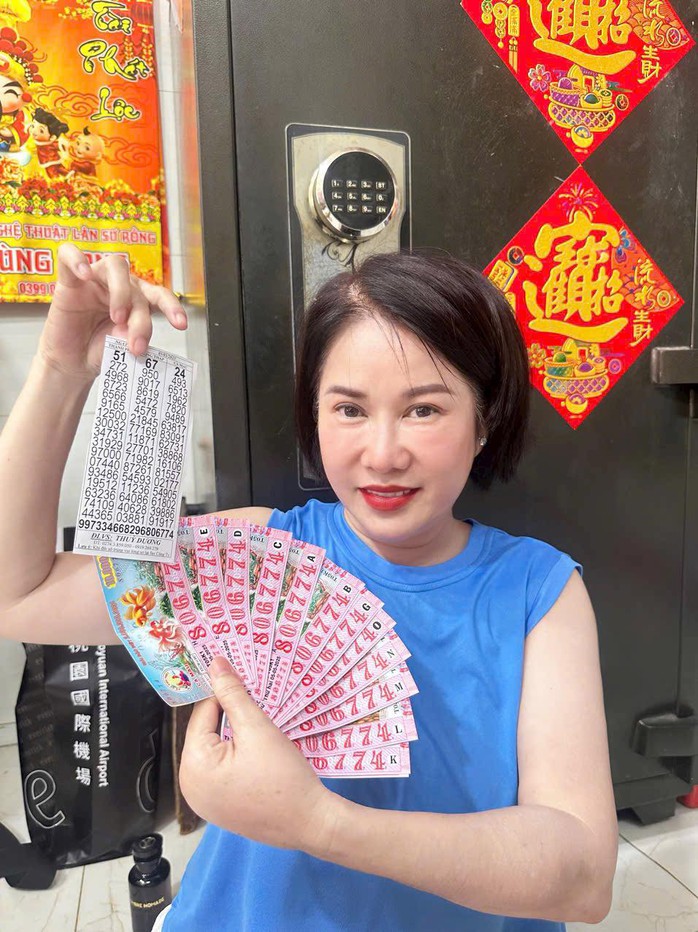 Hai anh em ruột ở TPHCM trúng độc đắc Xổ số miền Nam gây sốt cộng đồng mạng - Ảnh 2. Hai anh em ruột ở TPHCM trúng độc đắc Xổ số miền Nam gây sốt cộng đồng mạng - Ảnh 2.