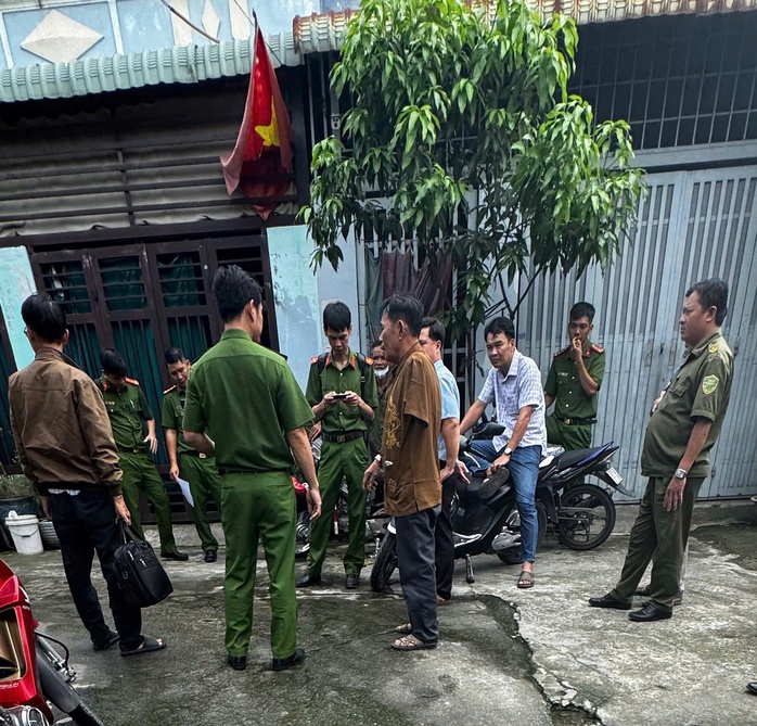 Khởi tố vụ án Lừa đảo chiếm đoạt tài sản tại TPHCM - Ảnh 1. Khởi tố vụ án Lừa đảo chiếm đoạt tài sản tại TPHCM - Ảnh 1.