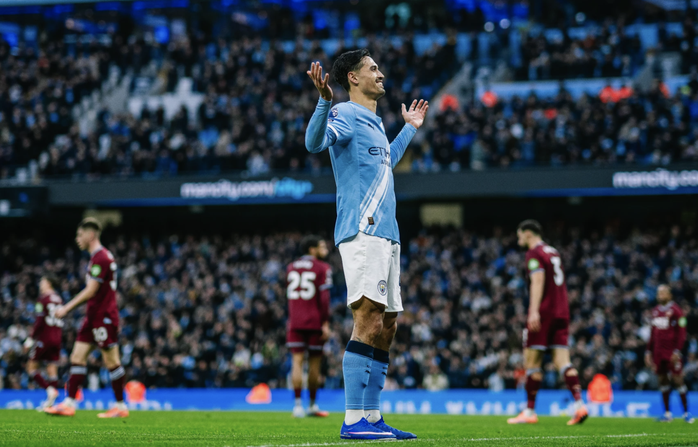 Haaland b&ugrave;ng nổ c&uacute; đ&uacute;p, Man City thắng nghiền &eacute;p West Ham - Ảnh 2.