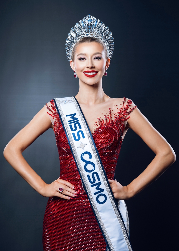 V&igrave; sao người đẹp Mỹ đăng quang Miss Cosmo 2025? - Ảnh 6.