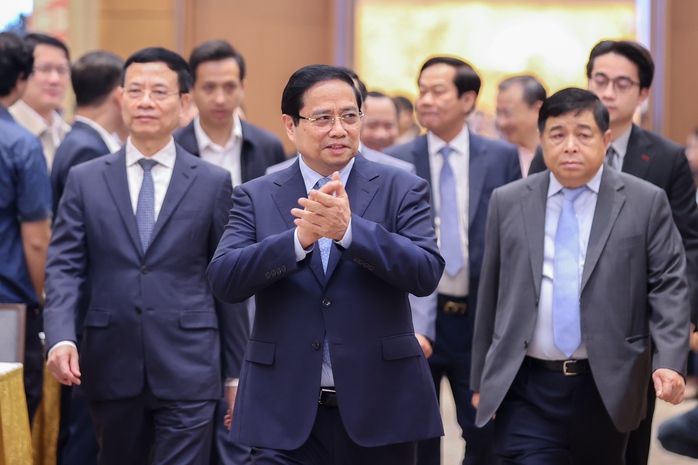 Thủ tướng: Để kinh tế số thấm s&acirc;u v&agrave;o mọi người, mọi nh&agrave;, mọi ng&otilde; ng&aacute;ch của nền kinh tế - Ảnh 1.