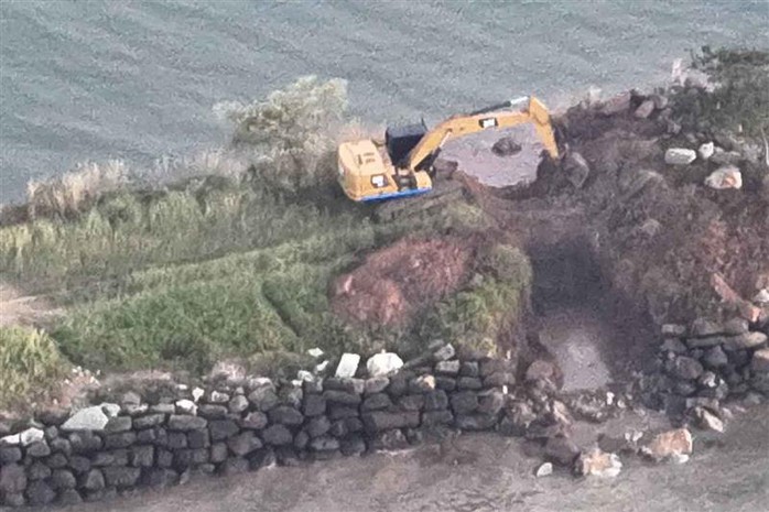 Th&aacute;i Lan kh&ocirc;ng k&iacute;ch, ph&aacute;o k&iacute;ch li&ecirc;n tục, Campuchia dỡ bỏ c&ocirc;ng tr&igrave;nh vươn ra Vịnh Th&aacute;i Lan - Ảnh 2.