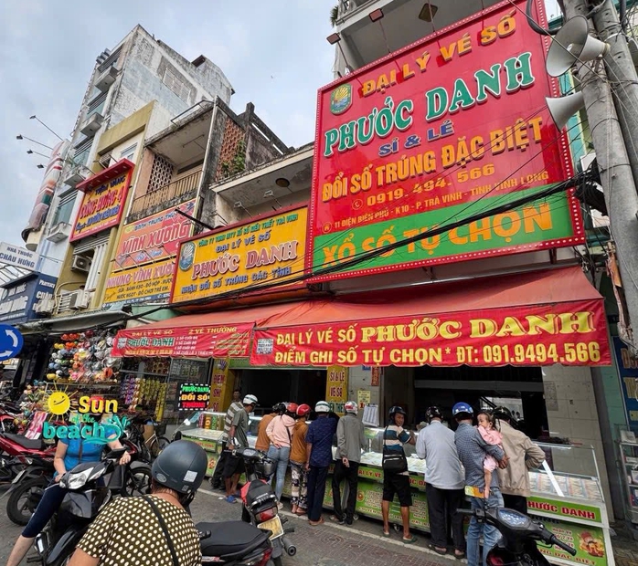 Xổ số miền Nam lập kỷ lục giải độc đắc ở Vĩnh Long - Ảnh 3.