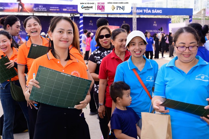 Hoạt động truyền cảm hứng đến nữ c&ocirc;ng nh&acirc;n nh&agrave; m&aacute;y - Ảnh 1.