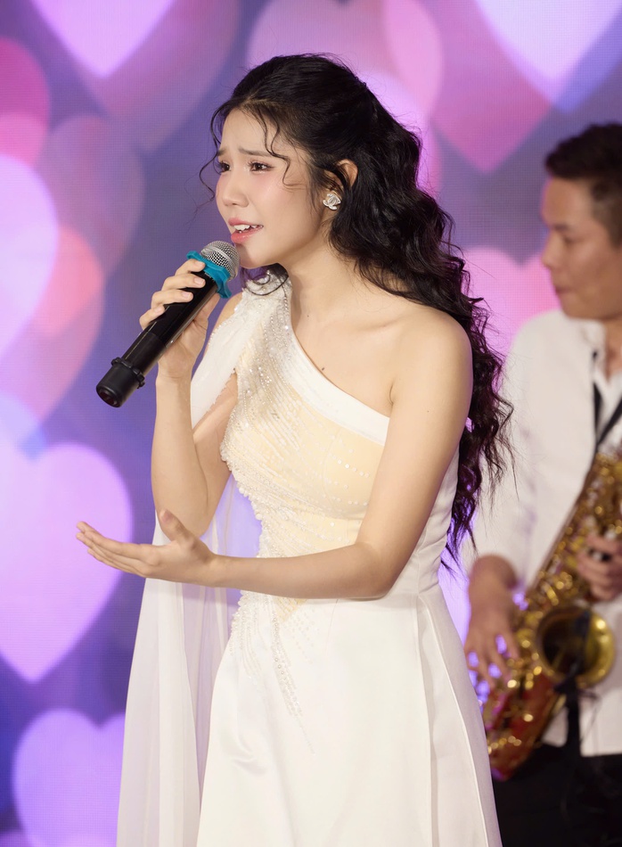 Giải nhất "Tiếng h&aacute;t H&agrave; Nội" trải l&ograve;ng về dấu mốc mới - Ảnh 2.