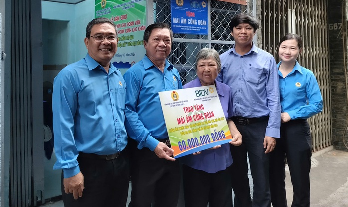 Tạo động lực để người lao động ngh&egrave;o vươn l&ecirc;n - Ảnh 1.