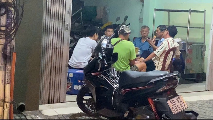 Loa kẹo kéo hết làm phiền, xóm giềng an giấc - Ảnh 1. Loa kẹo kéo hết làm phiền, xóm giềng an giấc - Ảnh 1.