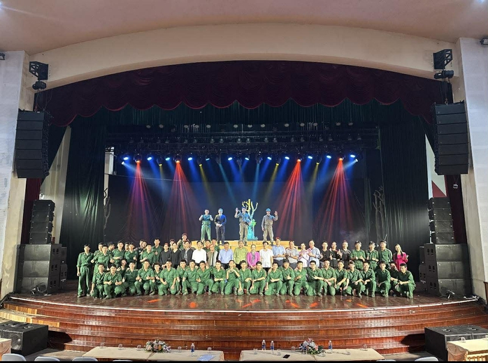 "Kh&aacute;t vọng b&igrave;nh y&ecirc;n" &ndash; dấu ấn nghệ thuật ch&iacute;nh luận thăng hoa tại B&agrave; Rịa - Ảnh 4.