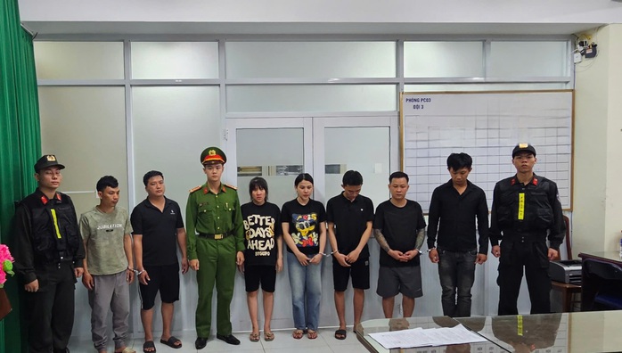 C&ocirc;ng an TPHCM th&ocirc;ng tin quy tr&igrave;nh l&agrave;m thịt b&ograve; giả, bắt 7 người - Ảnh 3.