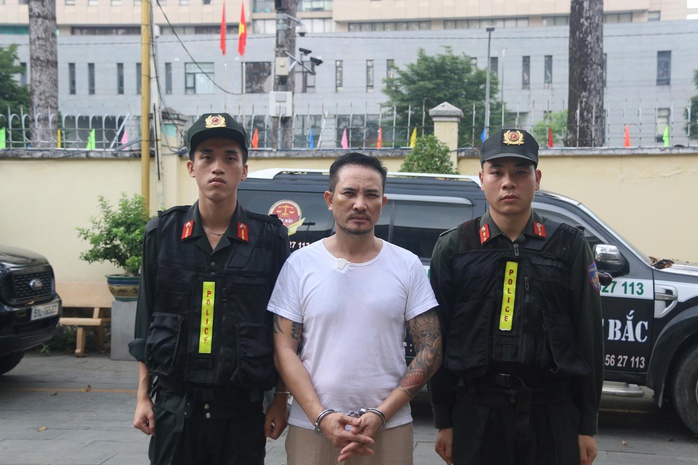 C&ocirc;ng an TPHCM bắt Hồ Th&agrave;nh Được - Ảnh 3.