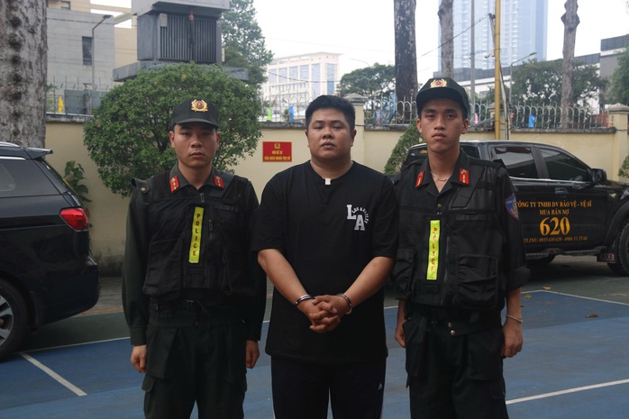 C&ocirc;ng an TPHCM bắt Hồ Th&agrave;nh Được - Ảnh 6.