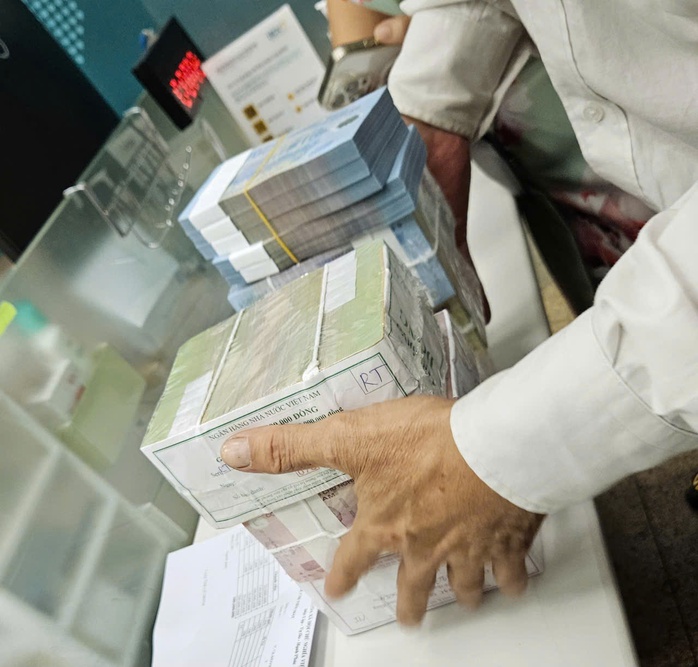 Thêm nhiều "ông lớn" ngân hàng tăng lãi suất gửi tiết kiệm - Ảnh 1.