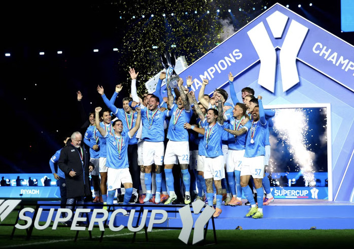 Đội b&oacute;ng của hai cựu sao Manchester v&ocirc; địch Si&ecirc;u c&uacute;p &Yacute; 2025 - Ảnh 4.