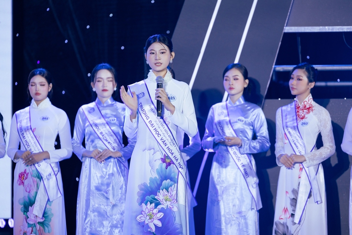 Hoa hậu Sinh vi&ecirc;n H&ograve;a b&igrave;nh Việt Nam g&acirc;y quỹ hơn 386 triệu đồng  - Ảnh 1.